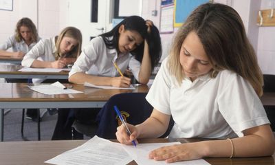 Girls do better in exams at all-girls schools than mixed, research finds