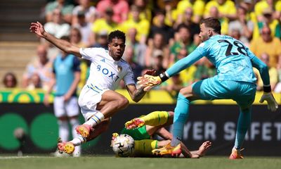 Farke fumes over offside call for Leeds as Norwich draw leaves tie in balance