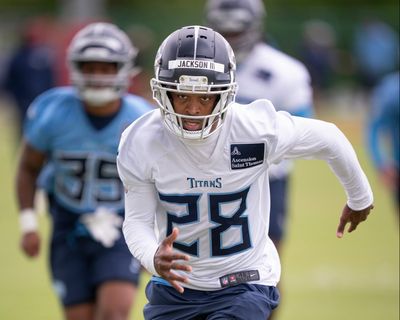 Two former 1st round picks now trying out at Titans rookie minicamp