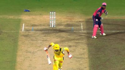 'Ravindra Jadeja didn't change his angle...': Michael Hussey on allrounder obstructing the field dismissal