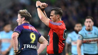 Melbourne to challenge Grant charge after shock sin-bin