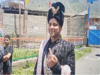 "Constitution has given us the right...": Groom goes to vote in wedding attire in Srinagar