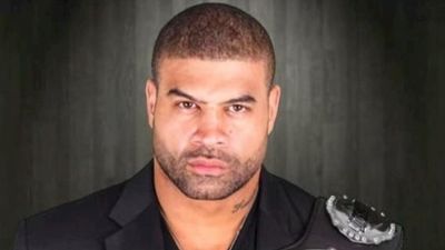 Shawne Merriman Turns on Lights Out Sports Streamer