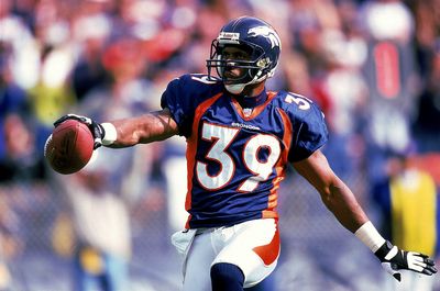 Ray Crockett was the best player to wear No. 39 for the Broncos