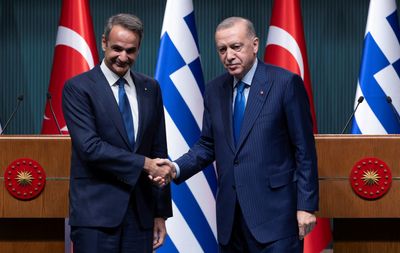 Turkey’s Erdogan meets Greek PM, sees ‘no unsolvable problems’ in ties