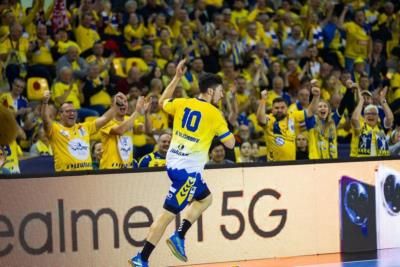 Alex Dujshebaev Leads Team To Victory In Thrilling Handball Match