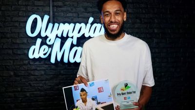 Prix Marc-Vivien Foé: Marseille's Aubameyang wins trophy for a second time