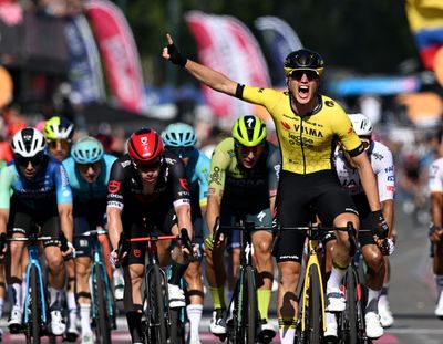 Giro d’Italia stage winner Olav Kooij abandons with fever as Visma's bad luck continues