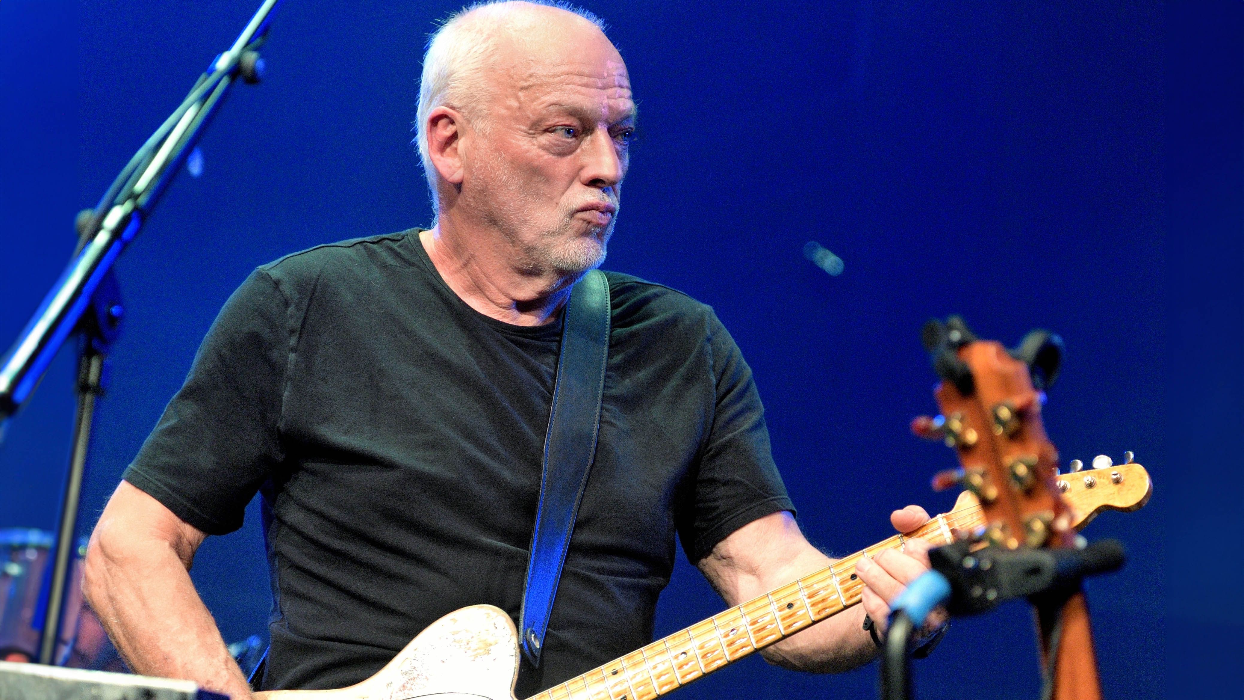 David Gilmour's Prestige Venue Luck And Strange Tour…