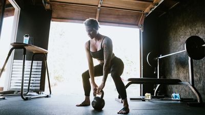 5 ways to build and muscle strength at home, according to a fitness trainer