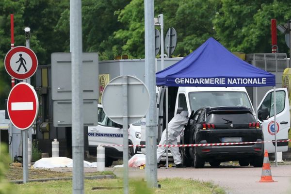 Two French Prison Officers Killed In Inmate's Escape