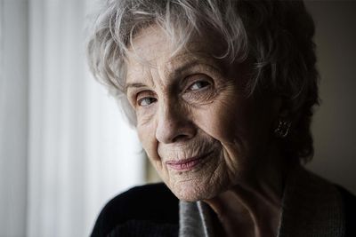 Alice Munro, Nobel-Winning Author, Dies at Ninety-Two
