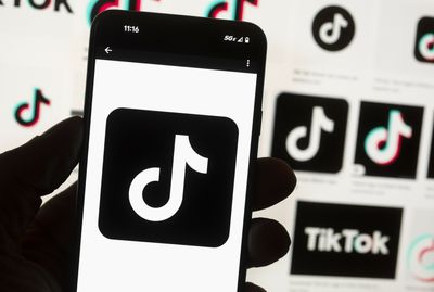 Legal experts say a TikTok ban without specific evidence violates the First Amendment