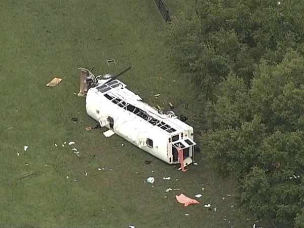 8 are dead and dozens injured as a bus carrying farmworkers overturns in Florida