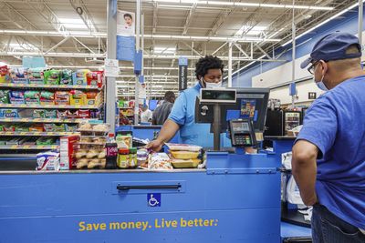 Analysts update Walmart stock outlook before earnings