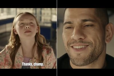 Vido: UFC champ Alex Pereira shows off English, cracks a smile in new Topps commercial