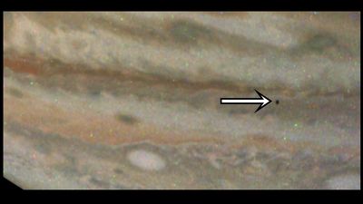Jupiter's mysterious moon Amalthea spied crossing the Great Red Spot (photo)