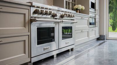 How to clean an oven without chemicals – 4 approaches for greener cleaning