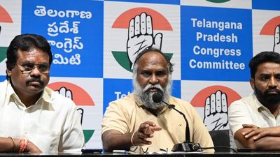 Jagga Reddy lashes out at BJP MP Laxman over comments on ‘survival’ of Congress govt.