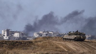 🔴 Live: Palestinians continue to flee Rafah as Israeli tanks advance