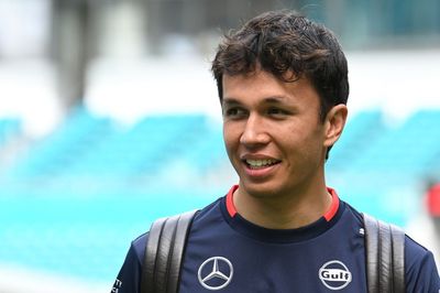 Alex Albon signs new multi-year F1 contract with Williams