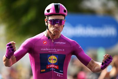 Giro d'Italia stage 11 as it happened: Jonathan Milan takes second race victory