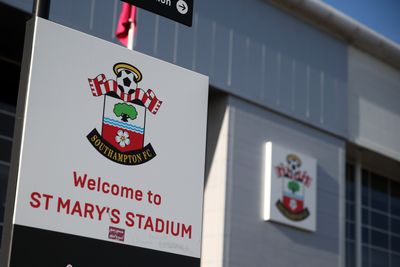 Premier League duo set to battle with Celtic for Southampton goalkeeper: report