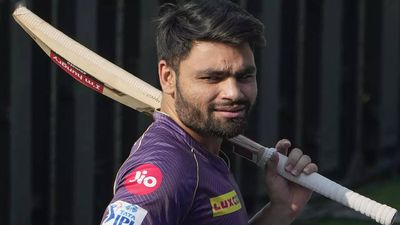 'Samjho yaar feeling..': Director fails to persuade KKR's star batsman Rinku Singh to dance