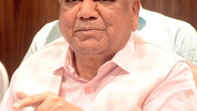 Pointing to the ‘deteriorating’ law and order in State, Shettar seeks severe action in the latest murder case