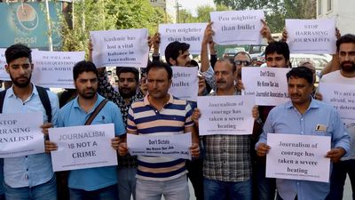 Court grants bail to Kashmiri journalist, bars him from using VPN, sharing WiFi