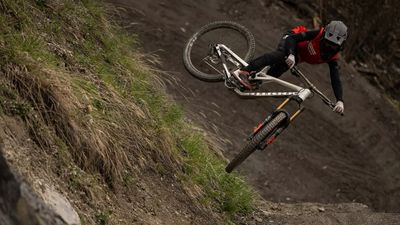 Will DT Swiss's new F 1900 Classic be the new go-to affordable downhill and freeride wheelset?
