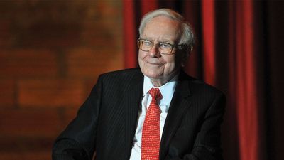 Here Are Warren Buffett's Top Q1 Stock Buys And Sells