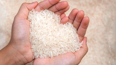 6 ways to clean with rice — bring sparkle to your home with this staple food