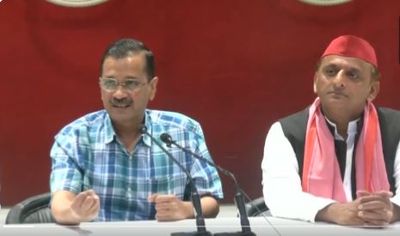 Lucknow: CM Kejriwal and SP Chief Akhilesh Yadav addressed a joint press conference today