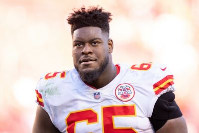 Chiefs G Trey Smith to participate in wing-eating contest at Kelce Jam festival