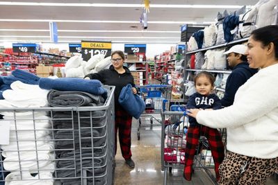 Walmart Profits Rise On Strong Sales From Wealthier Shoppers