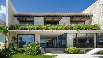 A Cancun retreat by Mexico’s Vieyra Estudio takes inspiration ‘from the ocean’