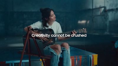 Samsung takes a bite of the Apple: Attack ad is all blush and no crush