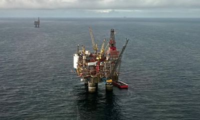 Union urges Labour not to ban new North Sea licences without plan for jobs