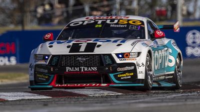 Supercars gun Mostert flaunts early pace in Perth