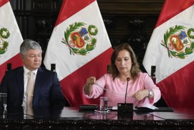 Peruvian Lawmakers Seek To Remove President Amid Investigations