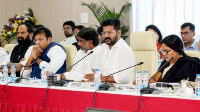 Telangana cabinet to discuss pending bifurcation issues, ways and means to mobilise additional resources