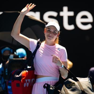 Donna Vekic's Joyful Trophy Celebration With Friends