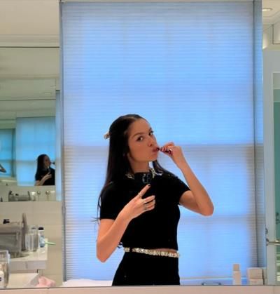 Olivia Rodrigo's Wardrobe Malfunction During London…