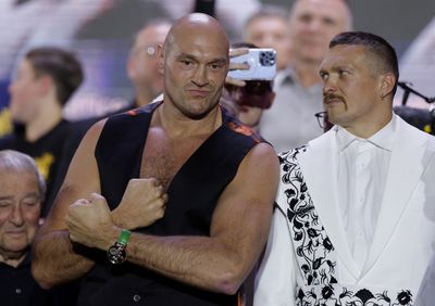 Preview: Tyson Fury vs Oleksandr Usyk – heavyweight boxing fight