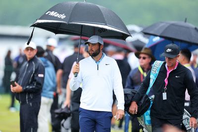 Here are videos of Scottie Scheffler walking into the 2024 PGA Championship hours after being arrested