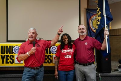 Mercedes In Alabama To Learn If They Will Join US Union