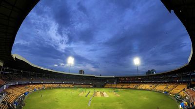 IPL-17: Will the fickle Bengaluru weather spoil the Kohli-Dhoni shoot-out?