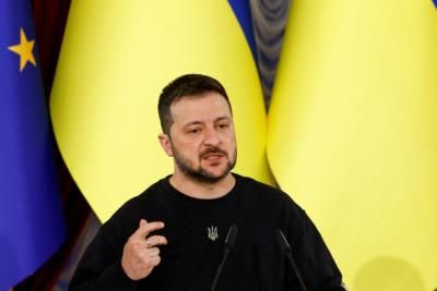 Ukrainian President Zelensky: Defense Line Holding Despite Russian Advances