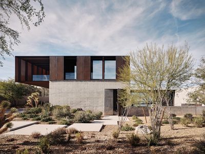 A Red Rock house balances spatial luxury and desert minimalism